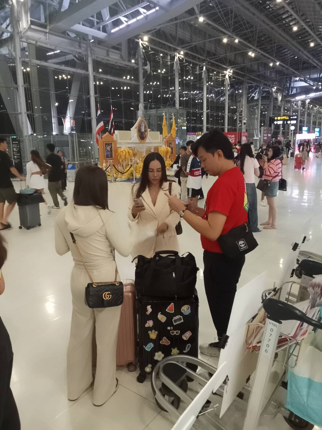 ภาพส่งกรุ๊ป